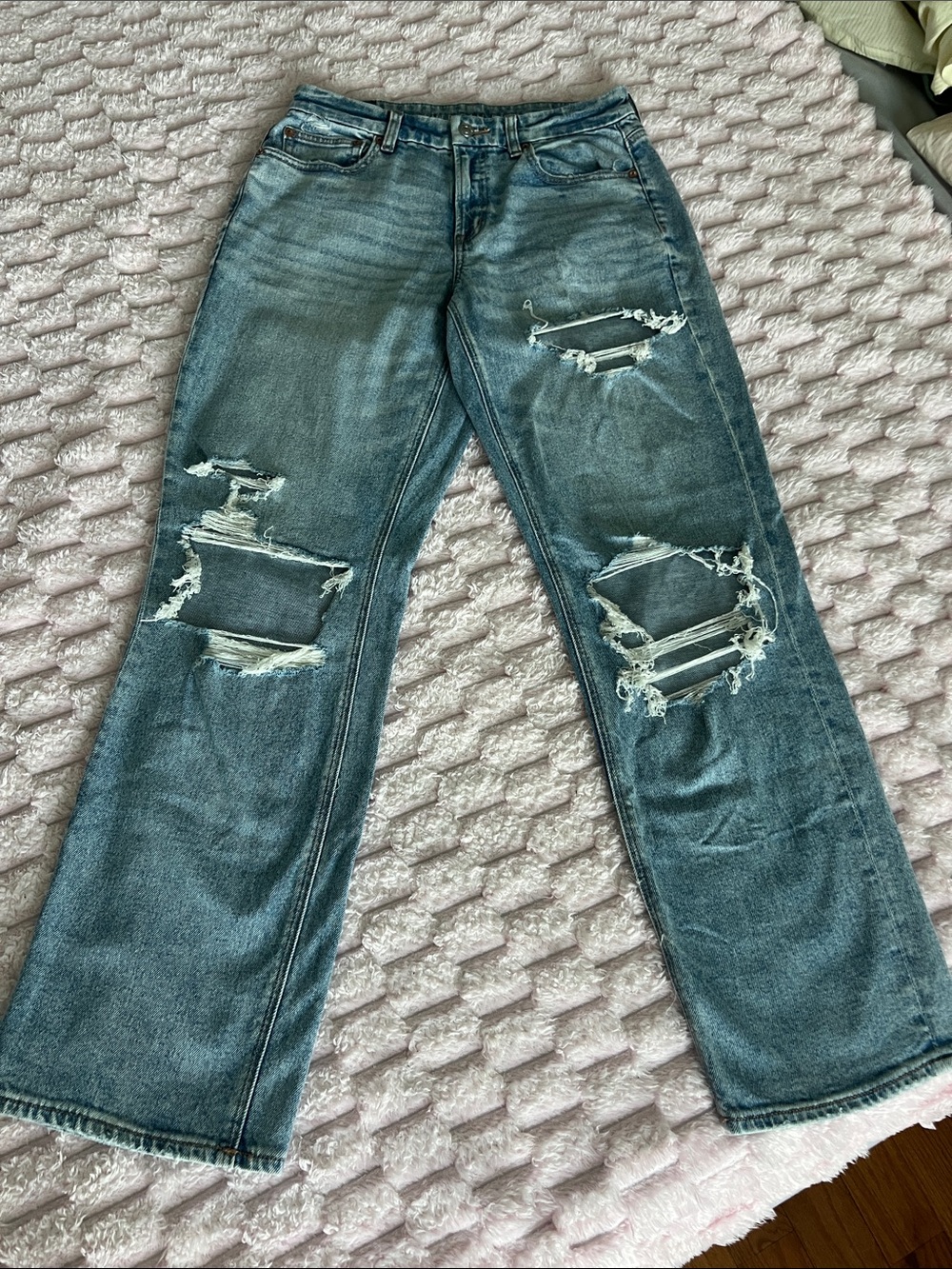 American Eagle Outfitters Light Blue Distressed Straight-Leg Jeans